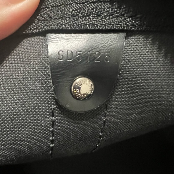 Louis Vuitton Keepall Bandouliere 45 - Picture 12 of 12